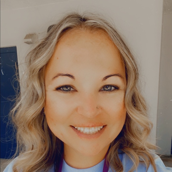 Meet your Posher, Jessica - Picture 1 of 1